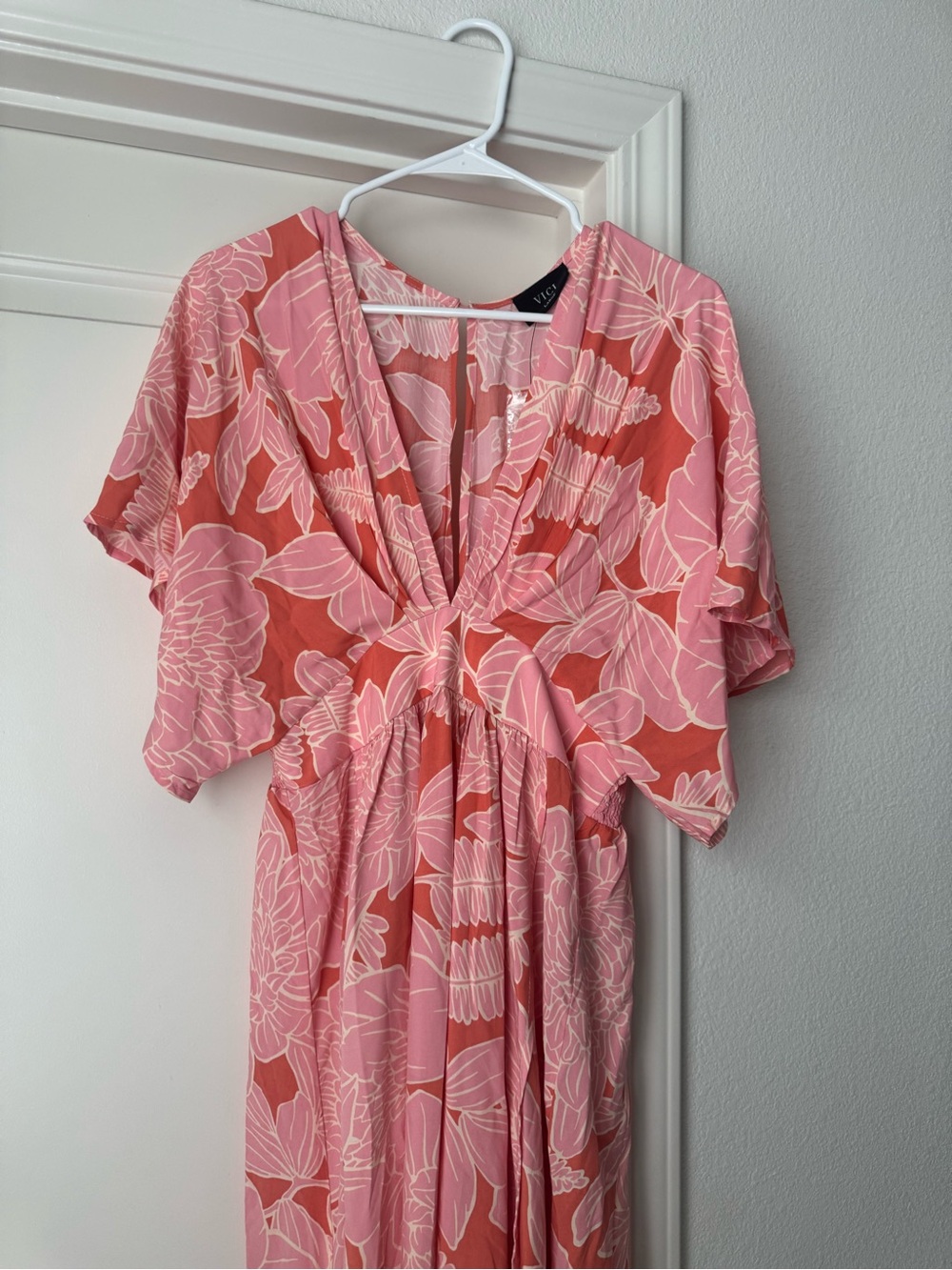 VICI Pink & Coral Floral V-Neck Maxi Dress
